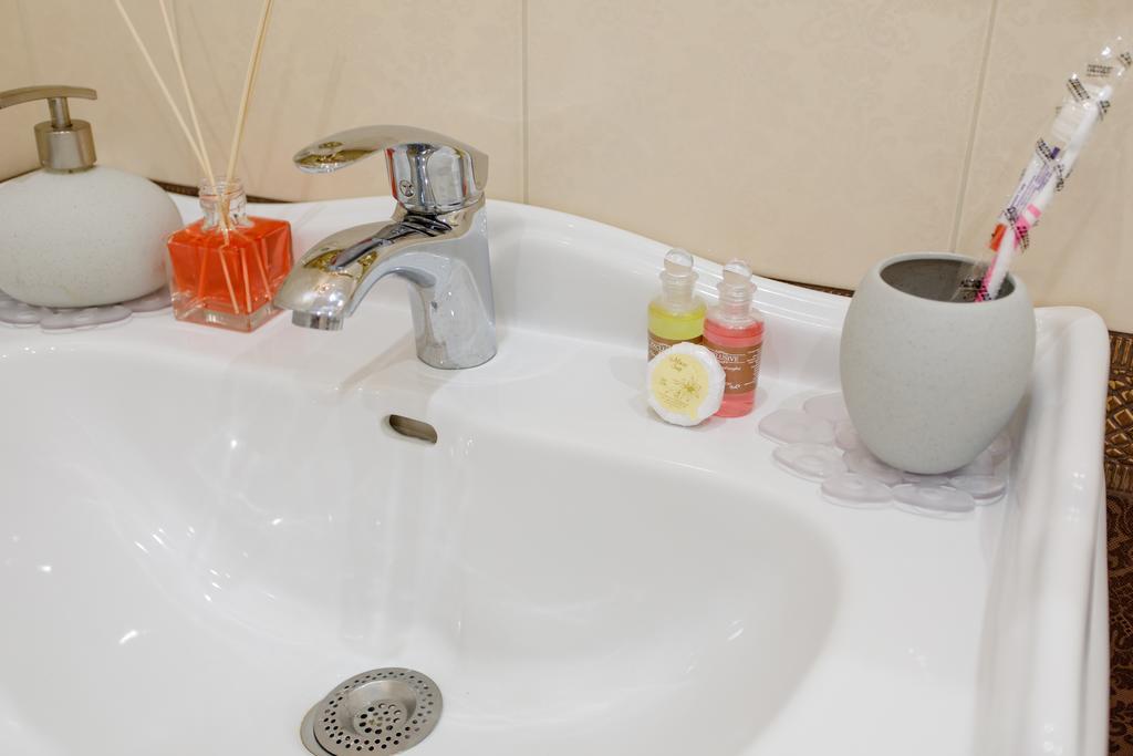 Royal Suite Apartment With Jacuzzi 수미 외부 사진