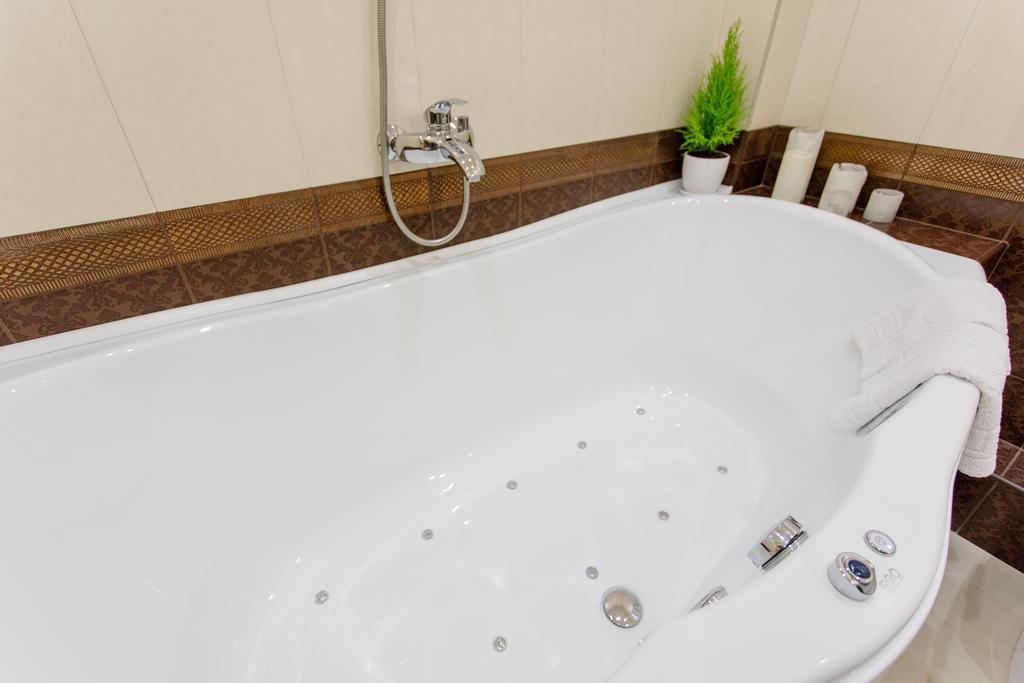 Royal Suite Apartment With Jacuzzi 수미 외부 사진